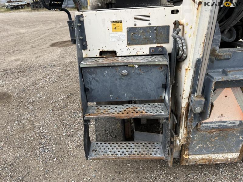 Wirtgen W 50 DC asphalt cutter with conveyor belt 23