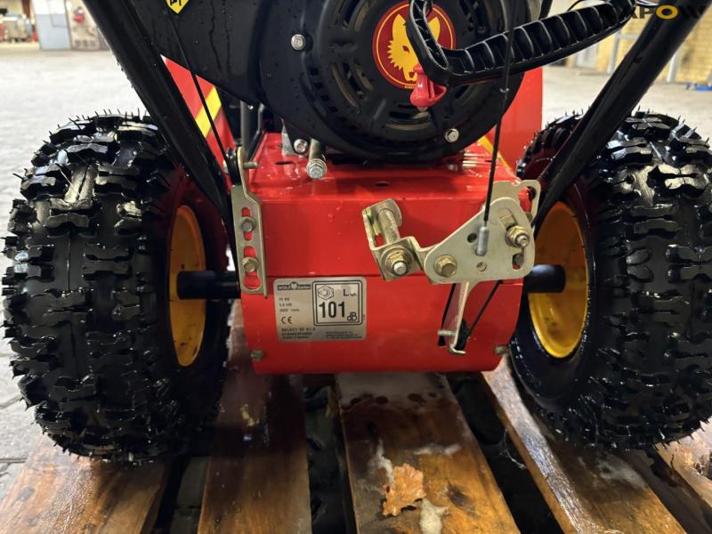 Wolf Garten snow thrower 15