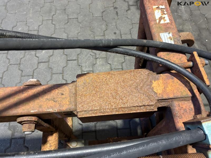 Wrap bale clamp with Euro hitch 9