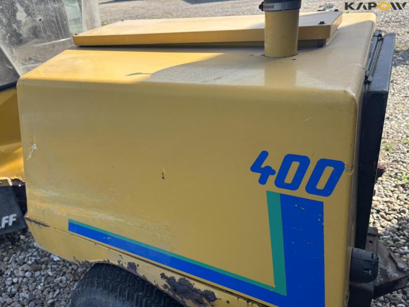 Wulff 400 tool carrier with broom 44