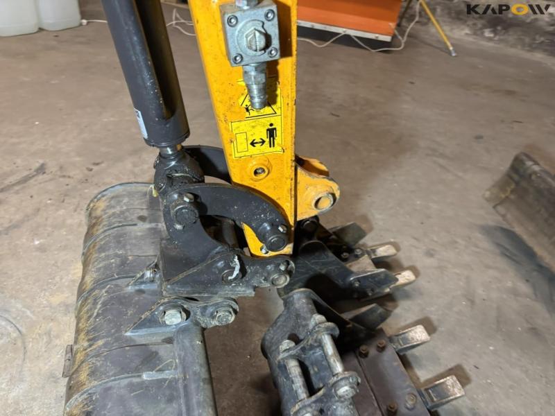 Xiniu XN 12-8 mini excavator 10