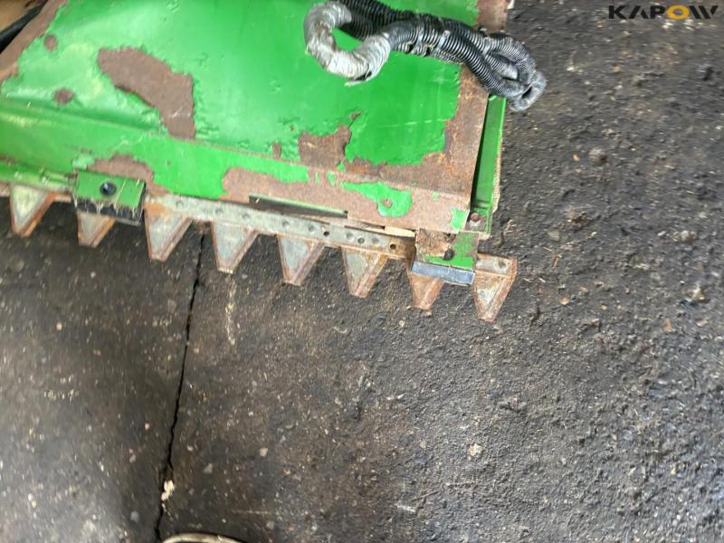Zurn side knife with John Deere mount 7