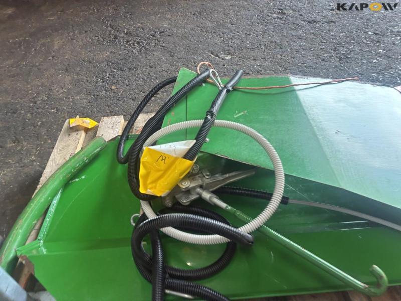 Zurn side knife for John Deere 16