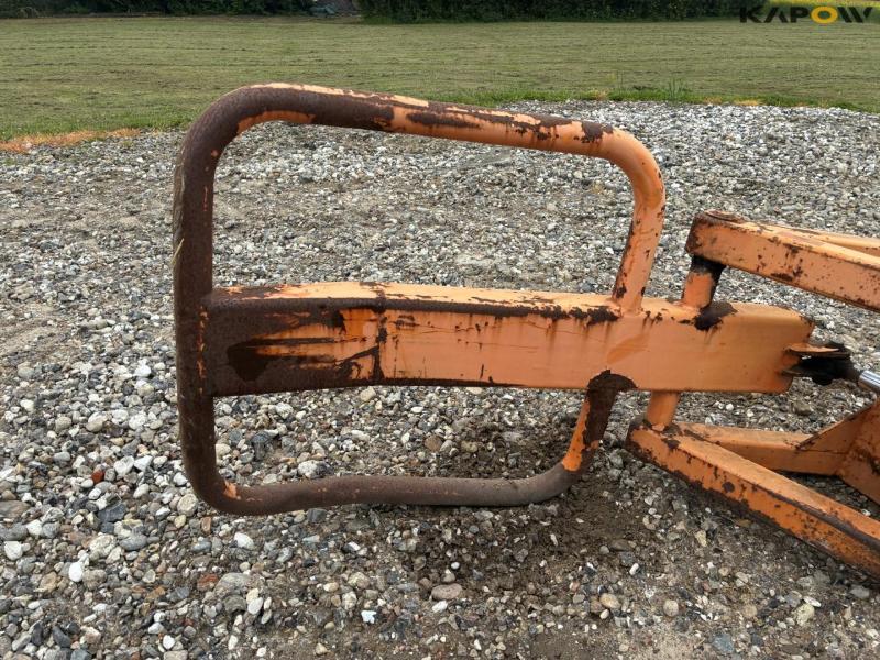  Bala Agria bale tongs with Euro hitch 12