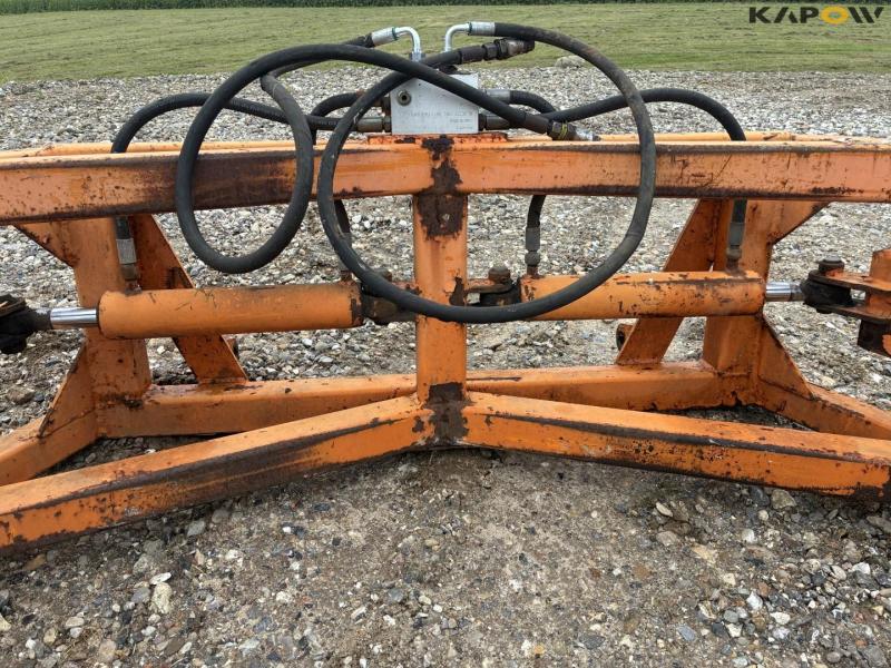  Bala Agria bale tongs with Euro hitch 13