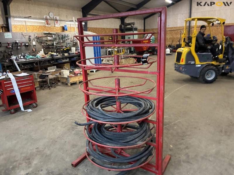 Shelf for hydraulic hoses 3