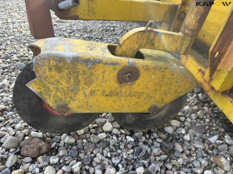 Snow plow with A-frame 15