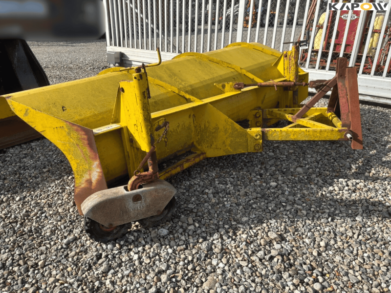 Snow plow with A-frame 7