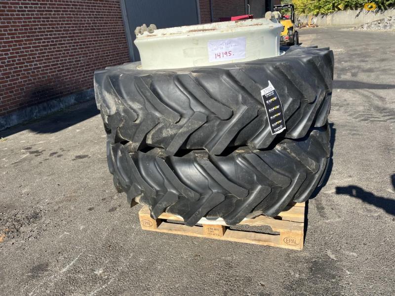 16.9-38 twin wheels with 8 pcs. lock 4