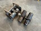3 hydraulic pumps for lift 2