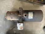 3 hydraulic pumps for lift 13