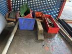 3 pieces of trolley with contents 18