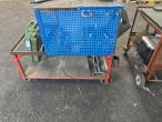 3 pieces of trolley with contents 32