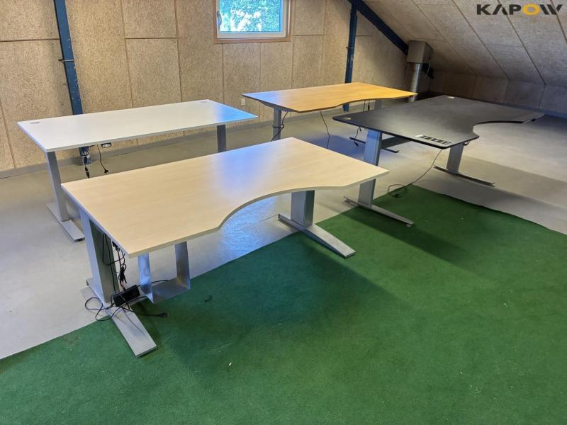 4 pcs. Raise/lower tables 1