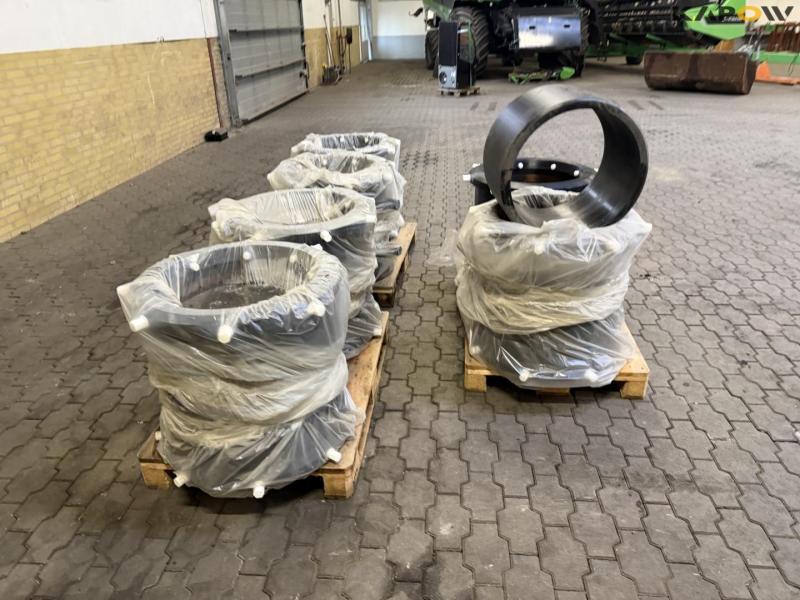 3 pallets of electric welding sleeves 4