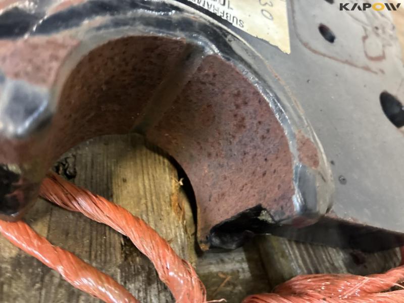 Ålö front loader frame for John Deere 7530 17