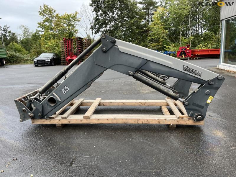 Ålö Q85 front loader 8