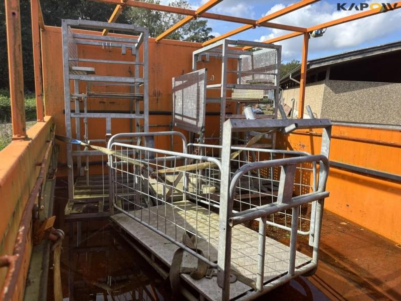 Åsum container with wire lift 36