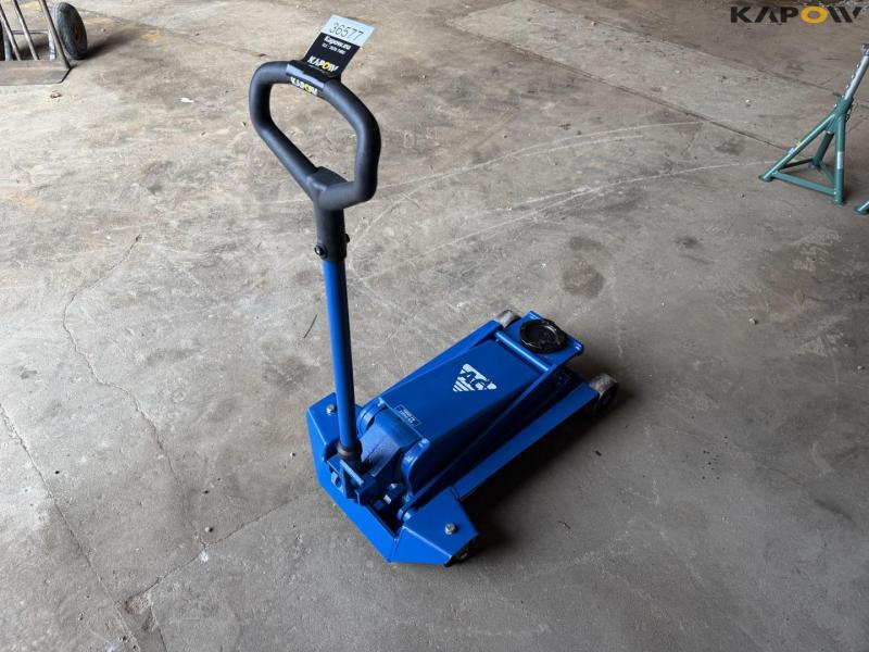 AC 10T jack 4