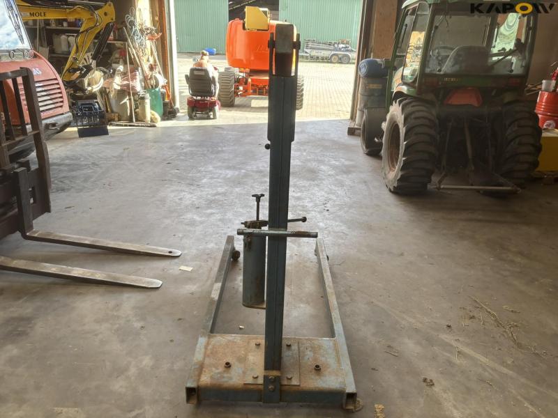 AC Viborg workshop crane 6