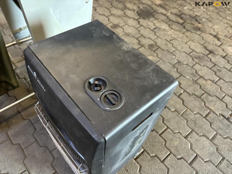 Waste bag holder + gas heater 10