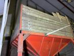 Unloading silo 11