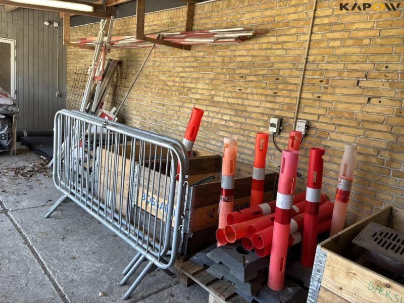 Barriers and road materials 1