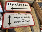 Barriers and road materials 32
