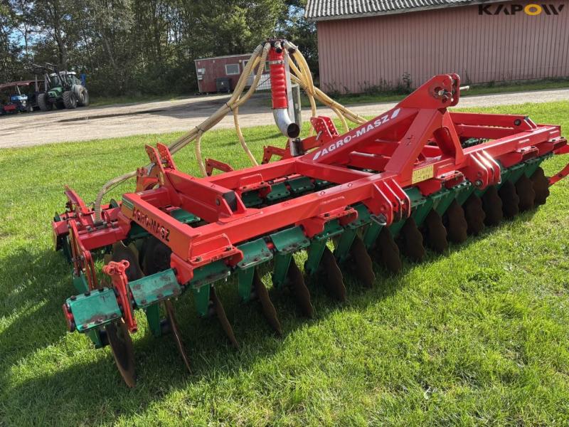 Agro-Masz TROL disc harrow with seed outlet 3