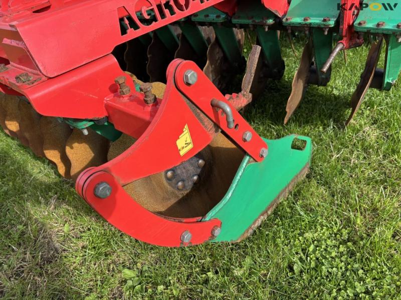Agro-Masz TROL disc harrow with seed outlet 9