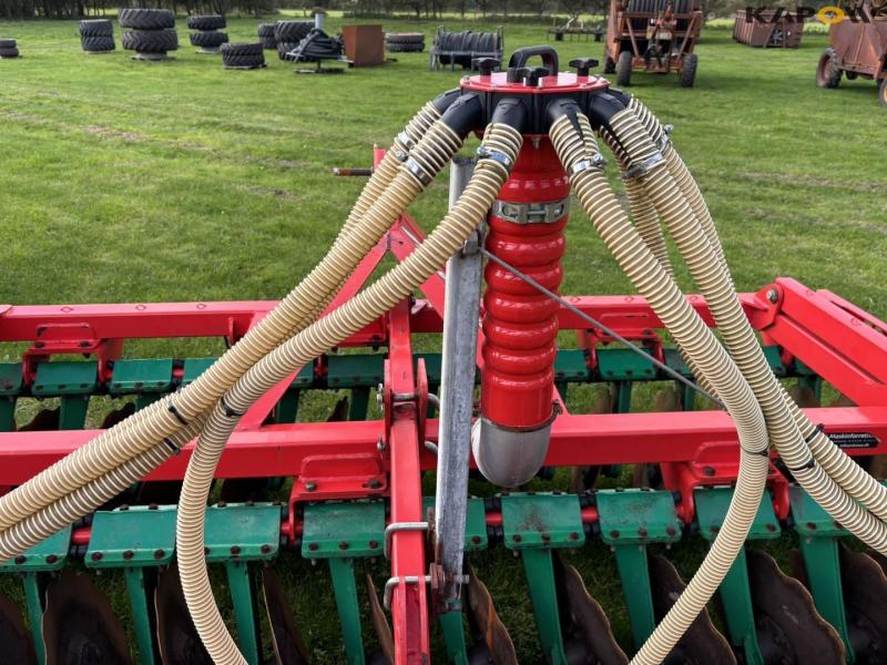 Agro-Masz TROL disc harrow with seed outlet 39