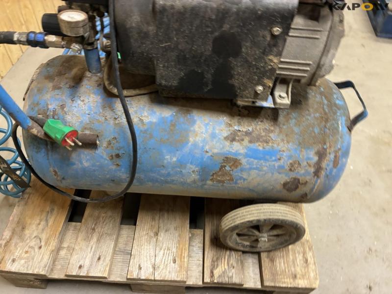 Airmaster compressor with equipment 12