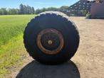 Axle with wheels 3