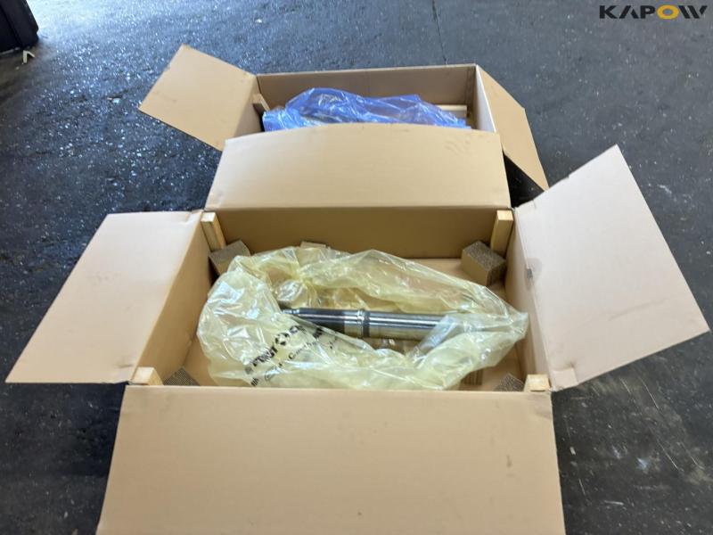 Axles - 2 pcs. 4