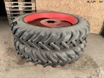 Alliance 13.6-R48 complete wheel