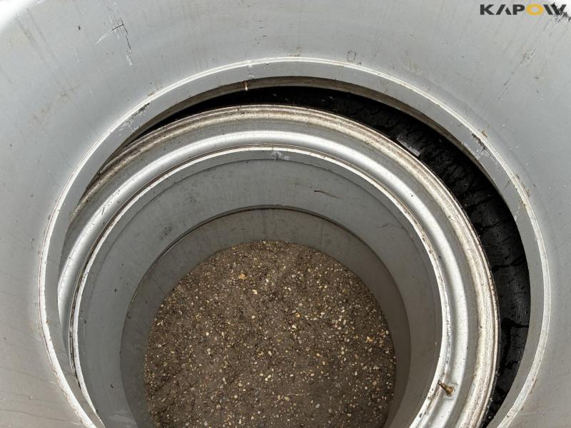 Alliance IF 710/70-R42 twin wheels with locks 15