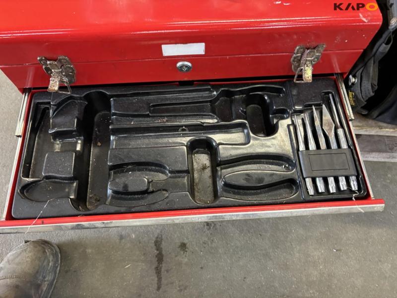 Aluminum box and tools 7