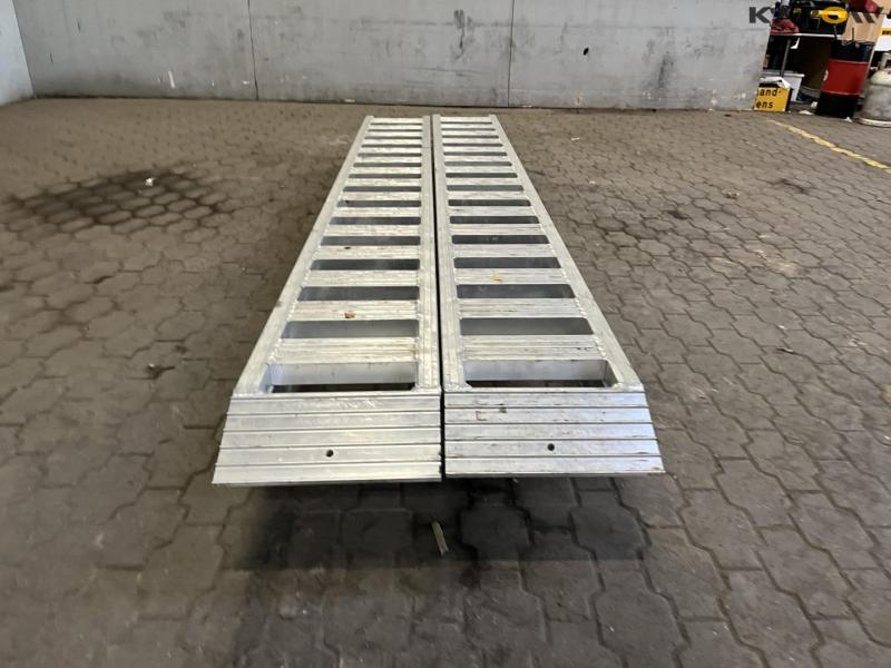 Aluminum chutes 6300kg 2