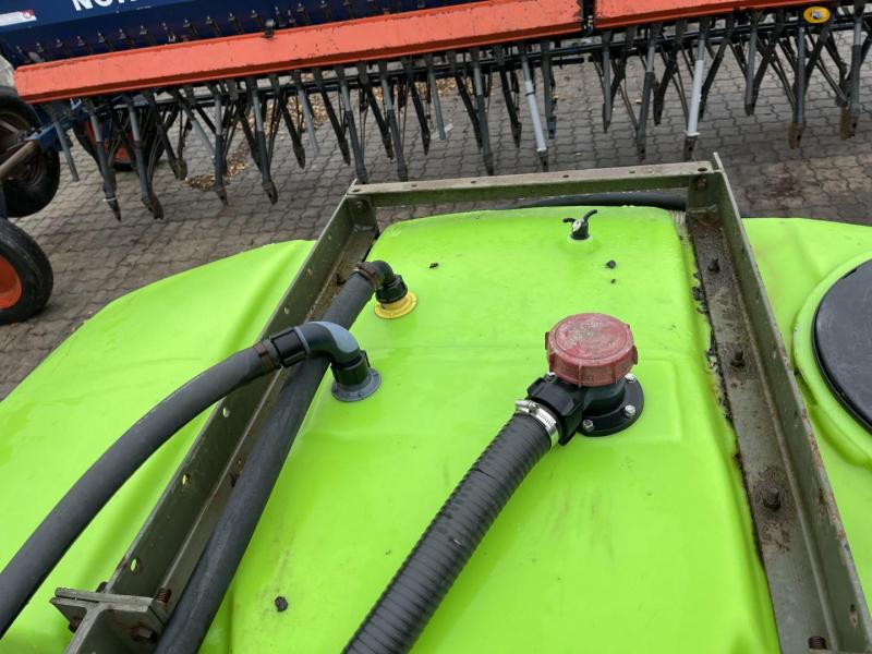 Amazone ED601K 8 row corn seeder with fertilizer front tank 46