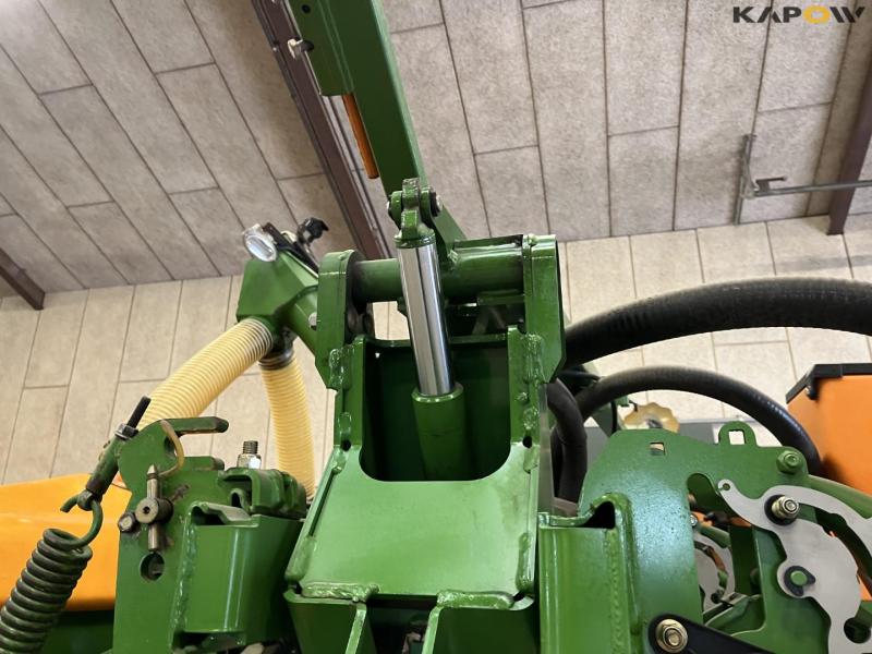 Amazone ED602-K 8 row corn seeder 11