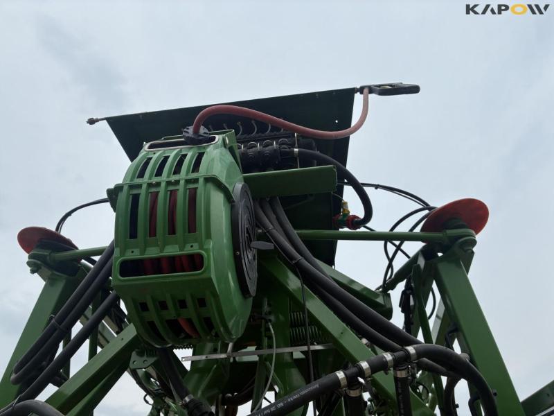 Amazone UX3200 super sprayer 47
