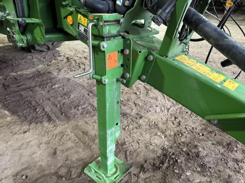 Amazone UX4200 trailer sprayer 14