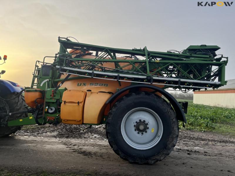 Amazone UX5200 sprayer with 36 meter boom. 7