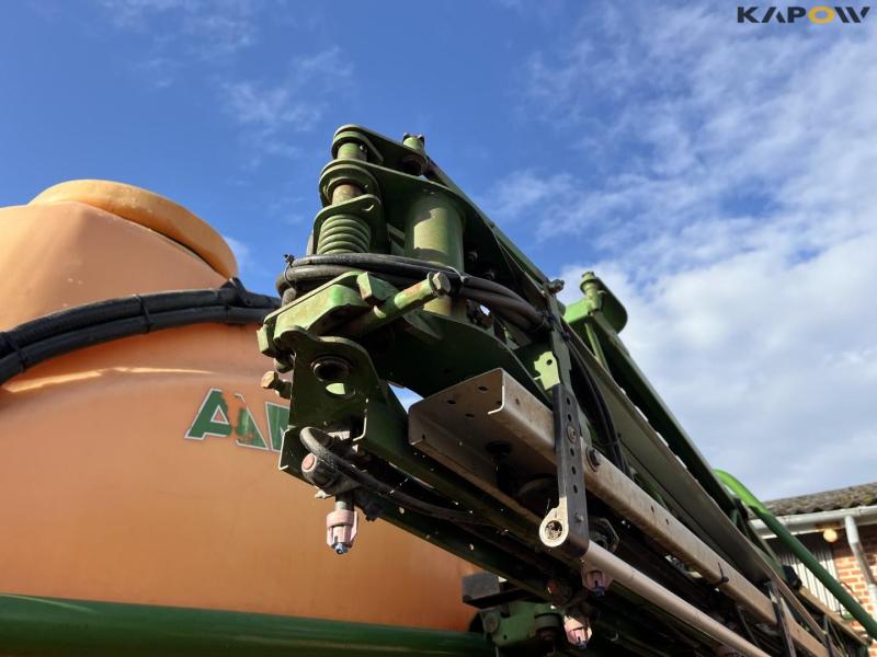 Amazone UX5200 trailer sprayer with 30 meter boom 14