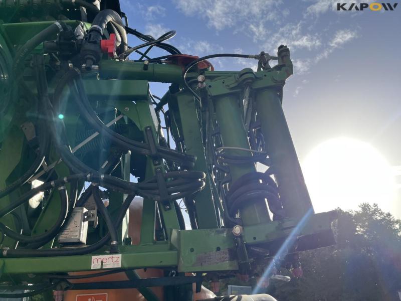 Amazone UX5200 trailer sprayer with 30 meter boom 30