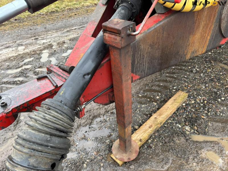 AP 25 slurry tanker with 28 m drag hoses and crane 15
