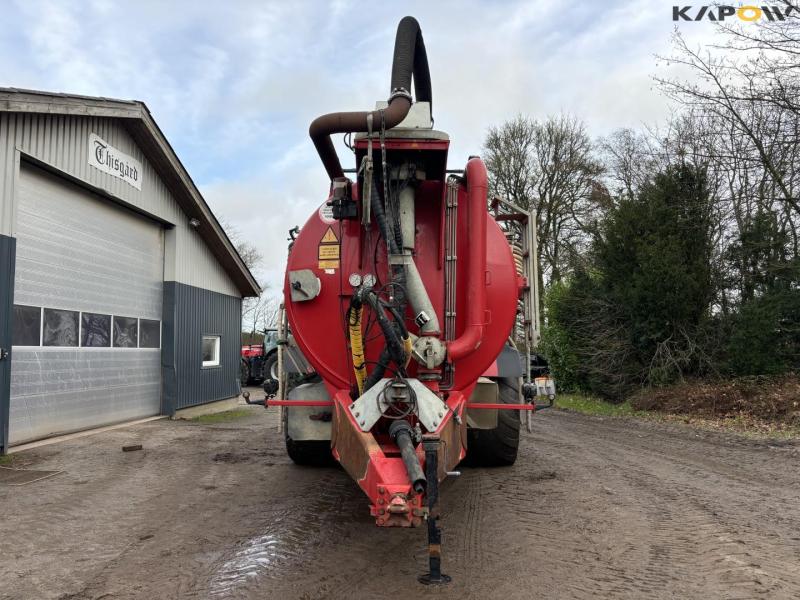 AP 25 Slurry tanker. 2