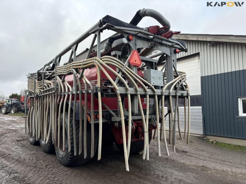 AP 25 Slurry tanker. 28