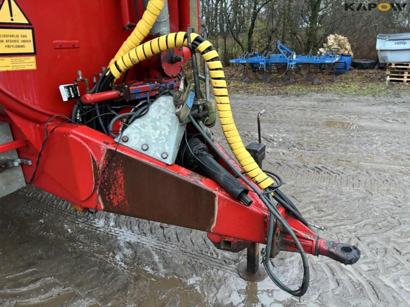 AP slurry tanker with boom 10