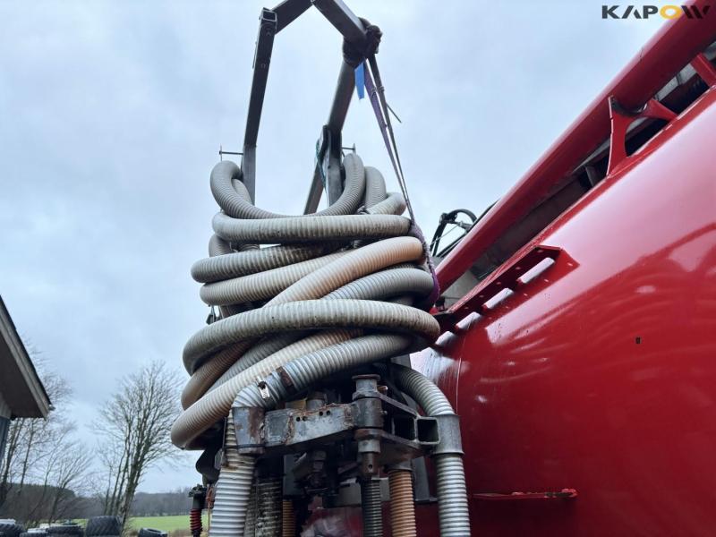 AP slurry tanker with boom 25